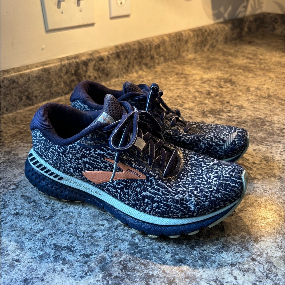 Brooks Blue and Black Athletic Shoes with Cushioned Midsole
